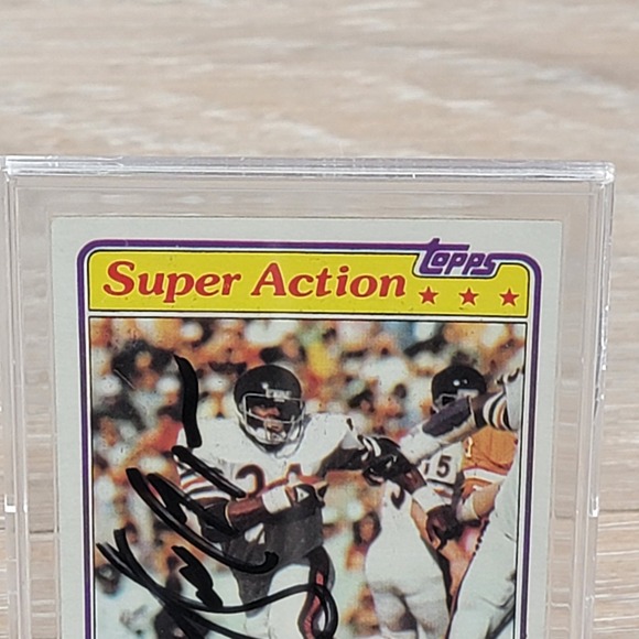 Walter Payton Autographed 1981 Topps Chicago Bears Super Action Football Card - Picture 4 of 6